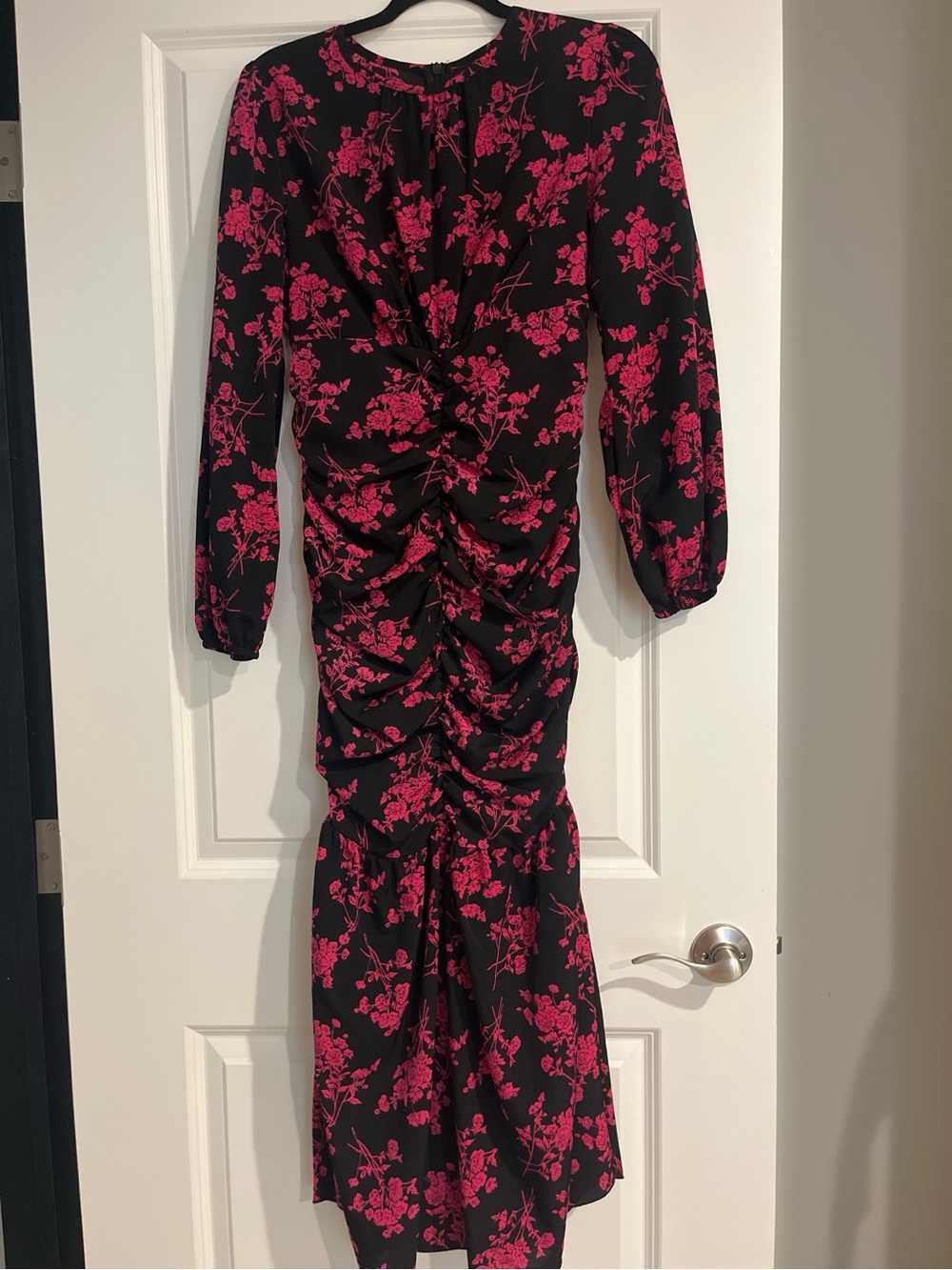 Black & Hot Pink Floral Ruched Long Sleeve Midi Dress